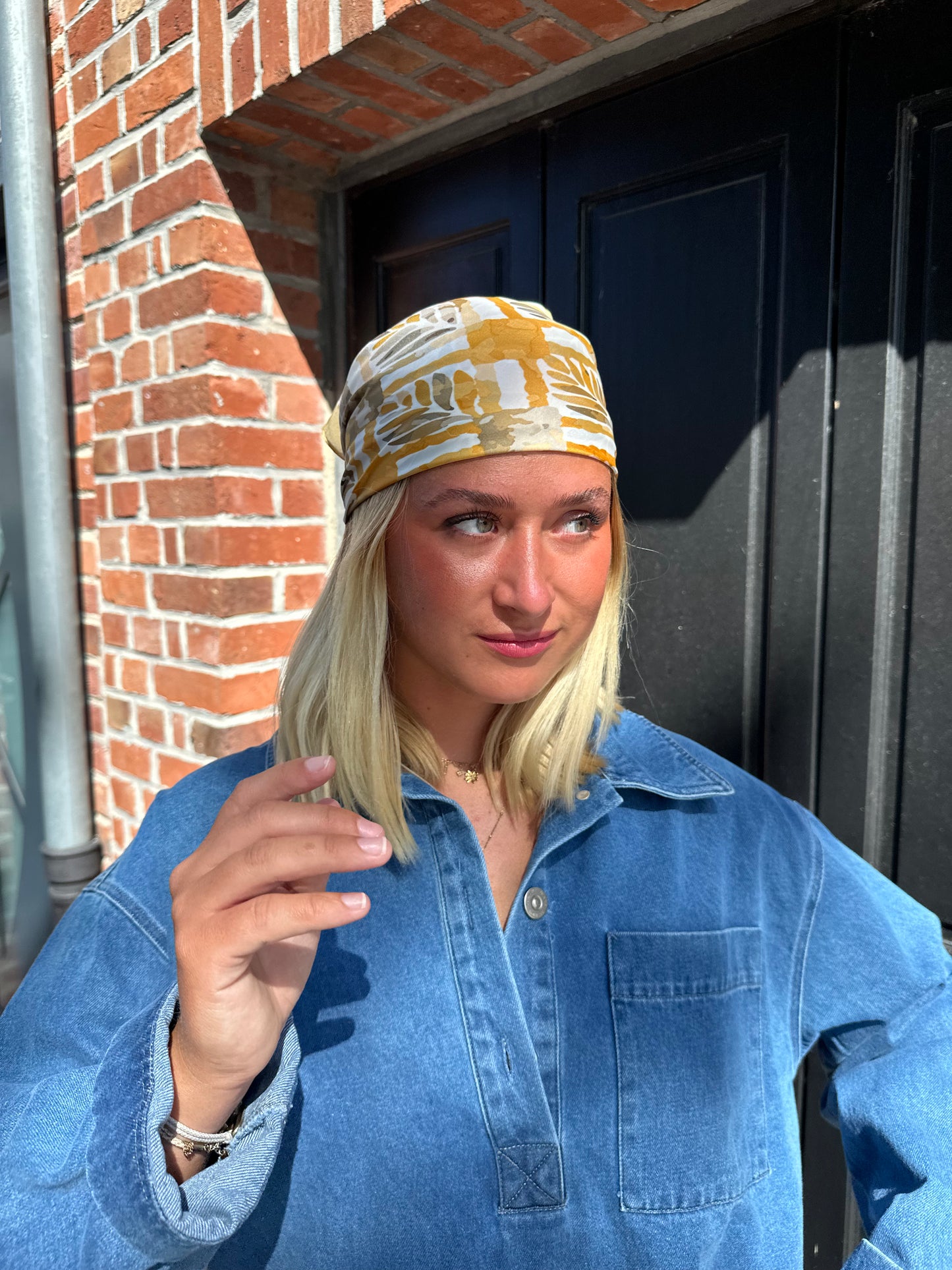 Foulard doré