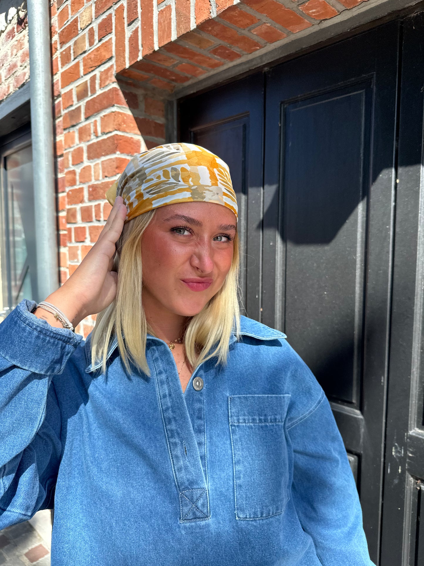 Foulard doré