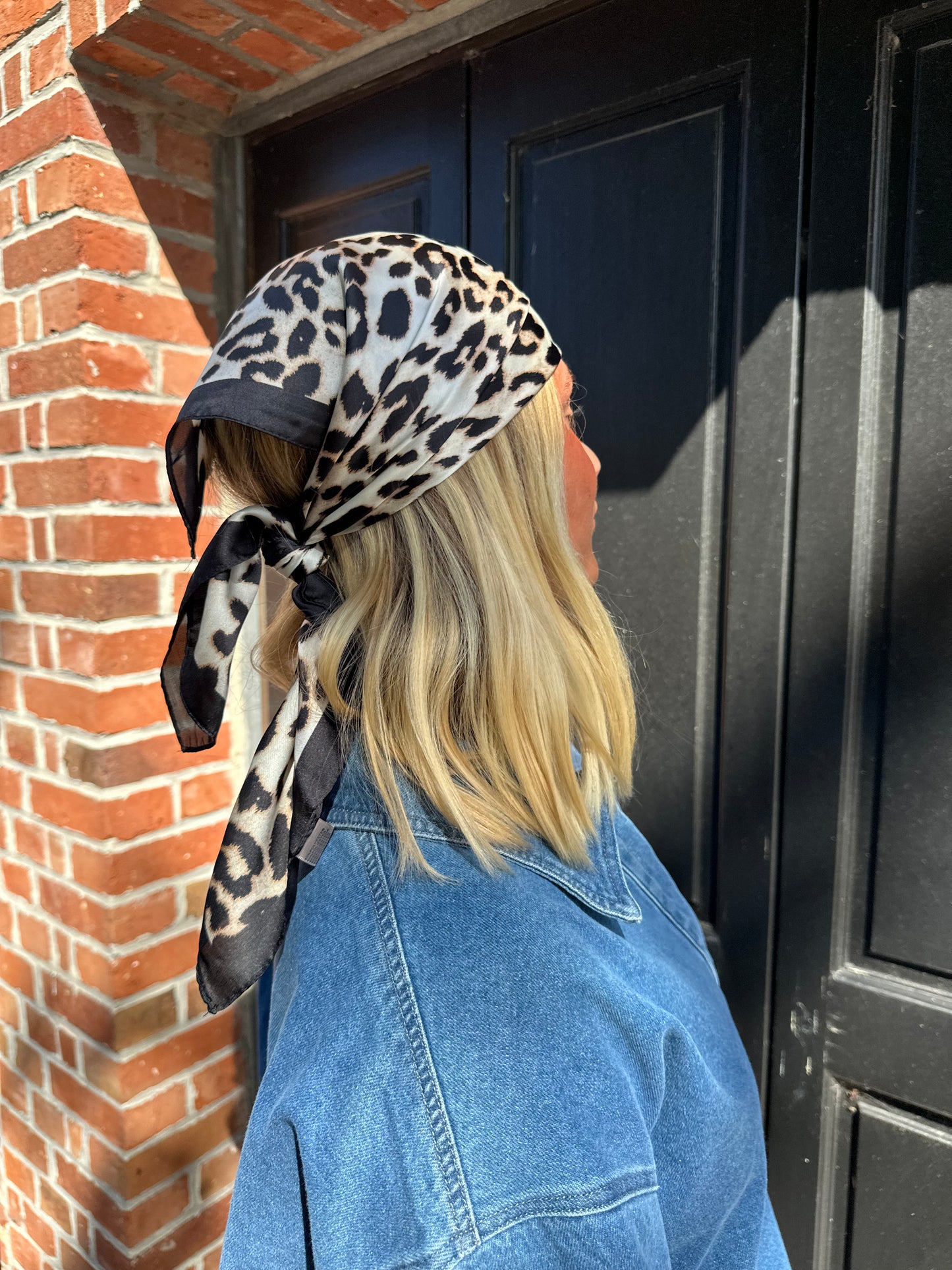 Foulard léopard noir & blanc