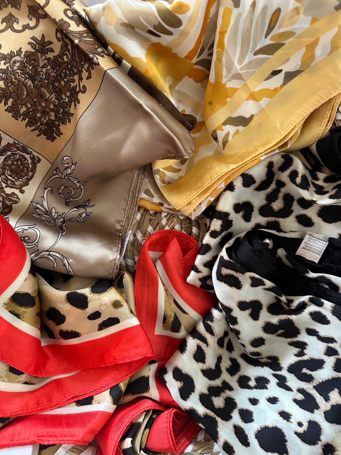 Foulard doré