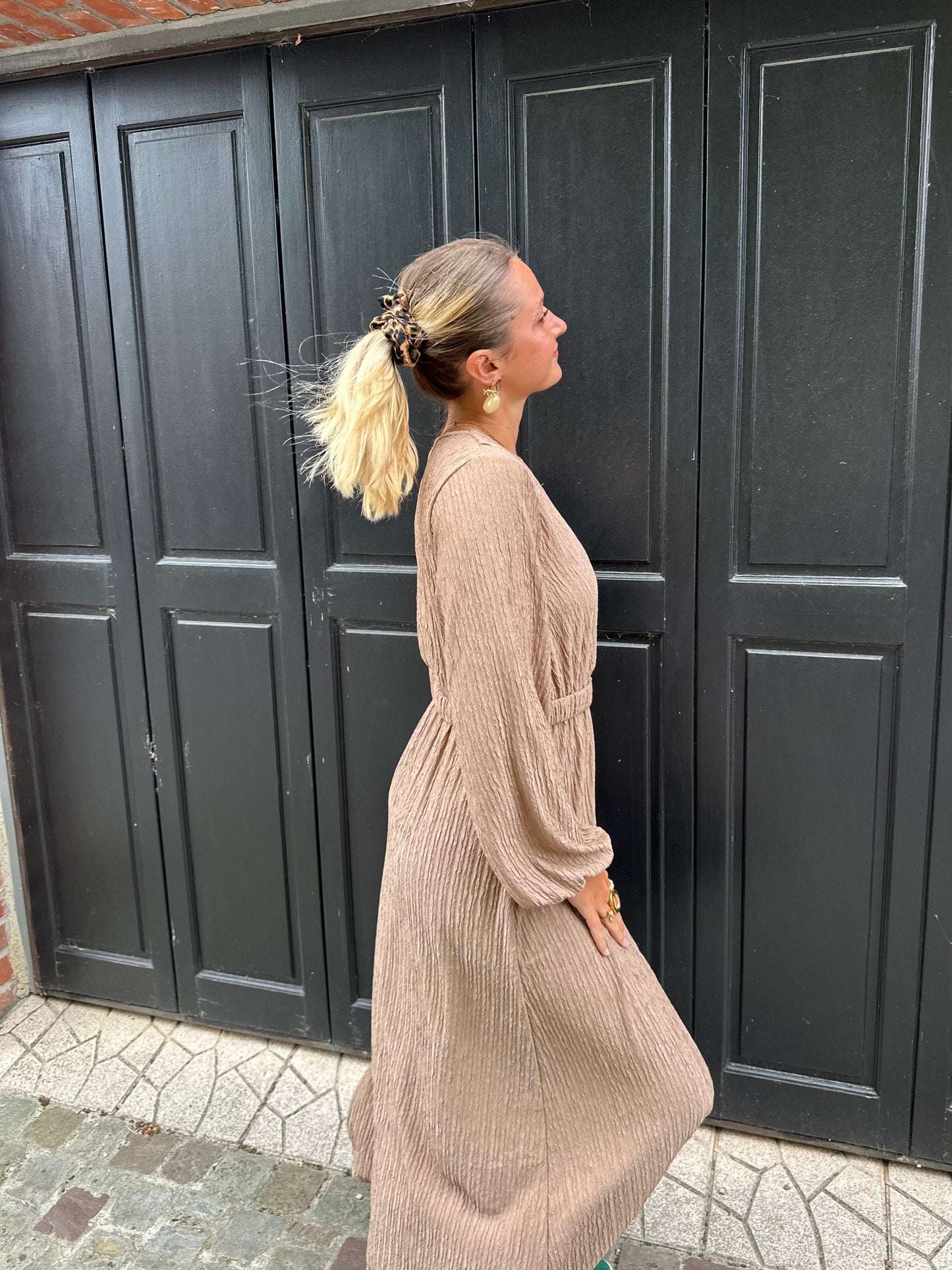 Robe plissée beige