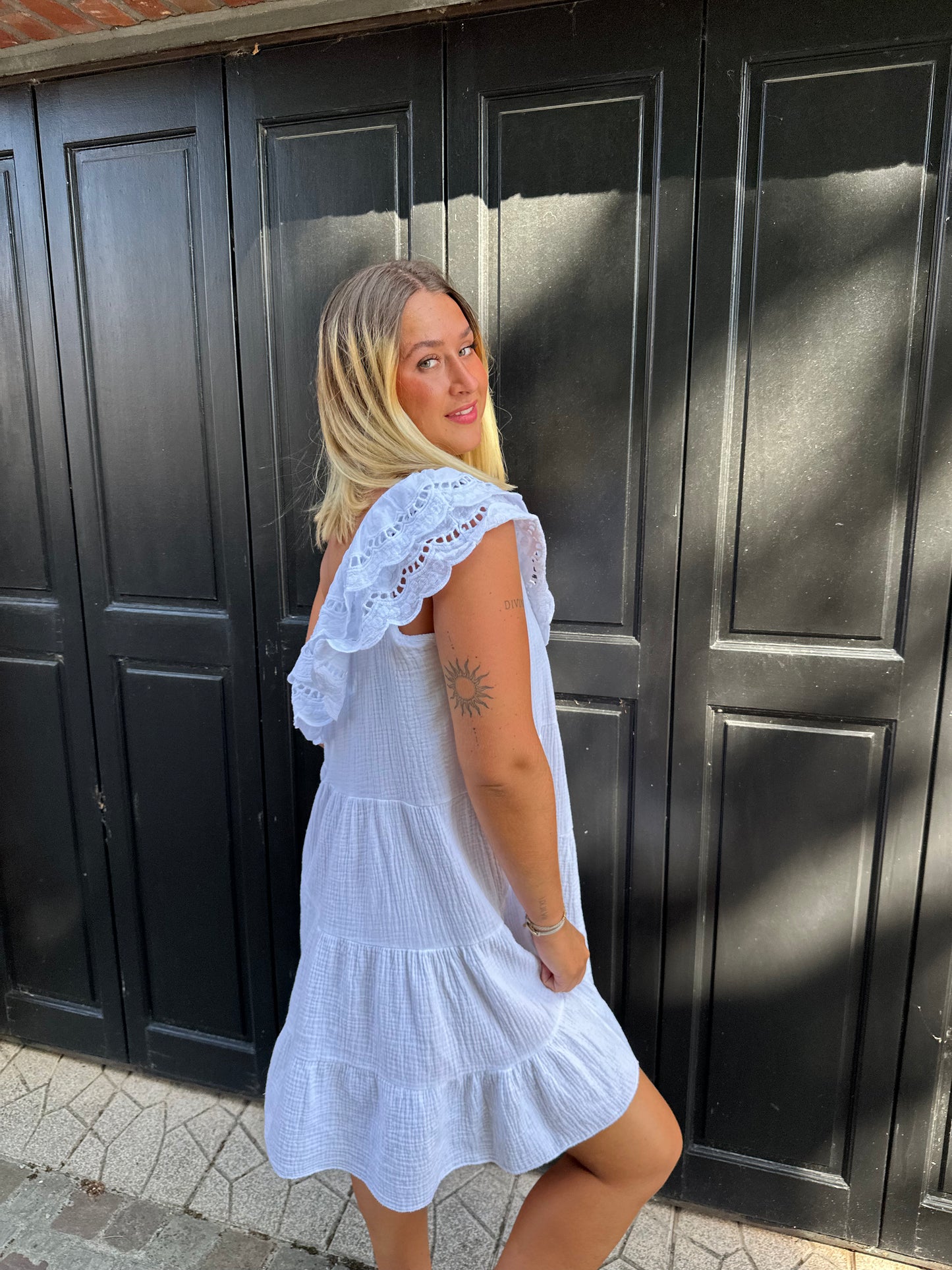 Robe asymétrique blanche