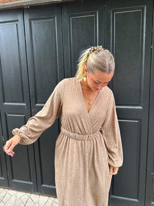 Robe plissée beige